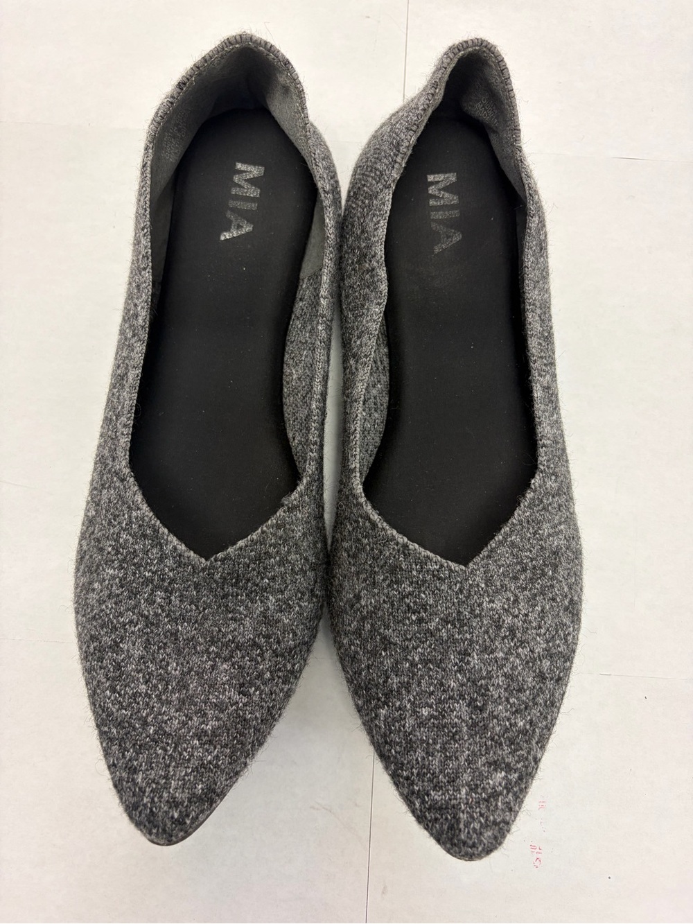 MIA Women's Gray Pointed Toe Flyknit Ballet Flats